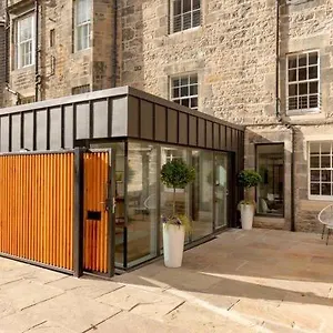 Free Parking West End Apartment Edinburgh